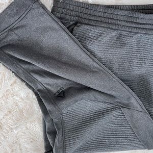 Men - Reebok sweat pants. Side pockets.